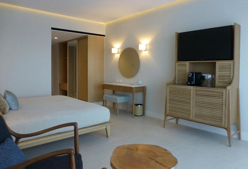 Deluxe-Kamer-Direct-aan-Zwembad