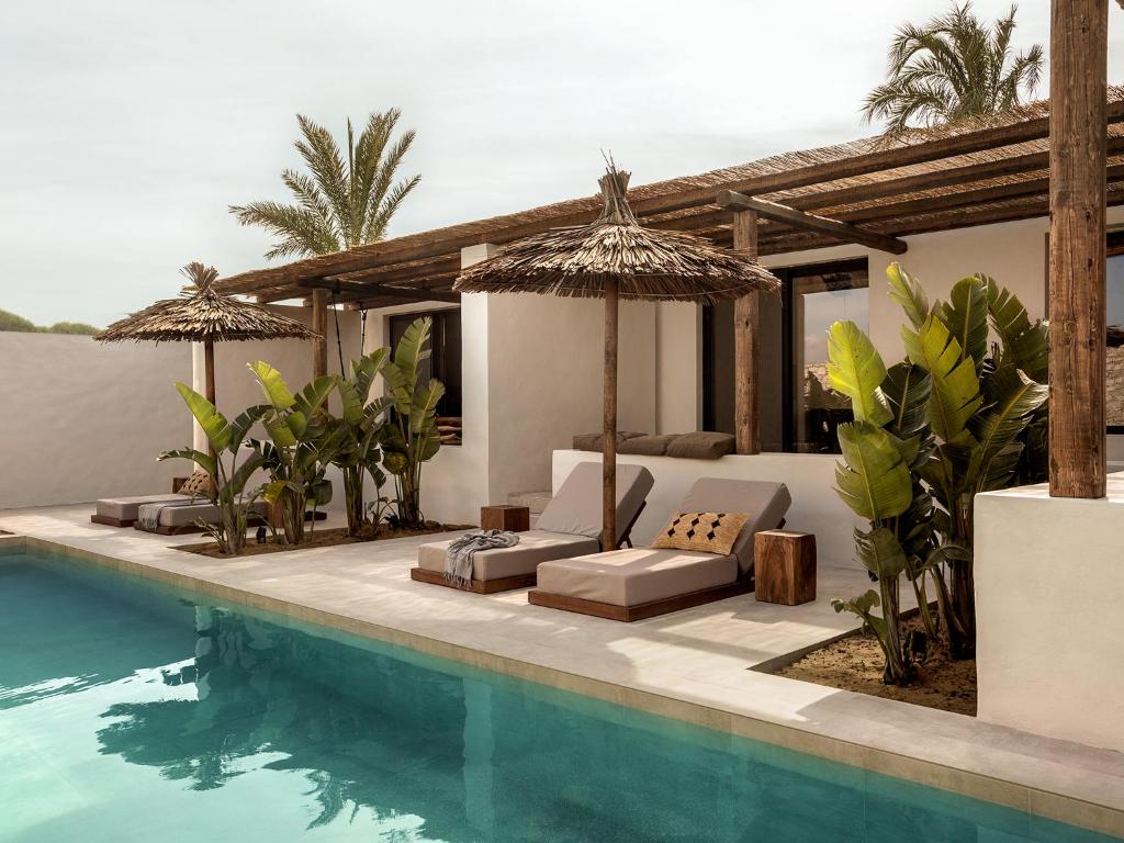 Junior-Suite-met-Directe-Toegang-tot-Zwembad