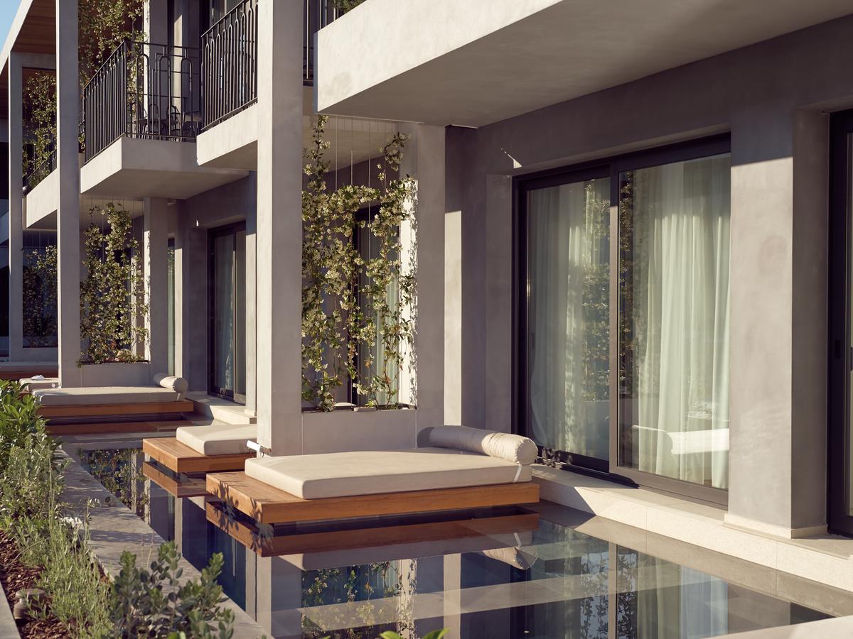 Superior-Suite-Gedeeld-Zwembad