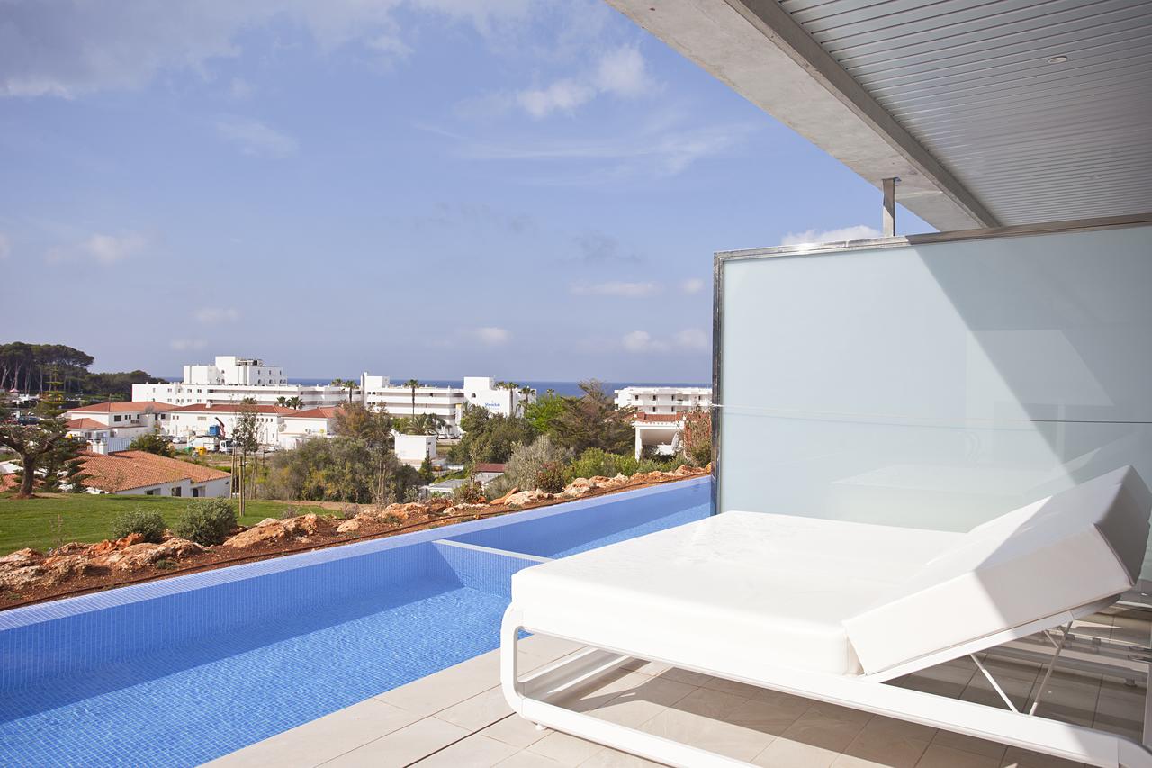 Swim-Up-Room-Santa-Tomas