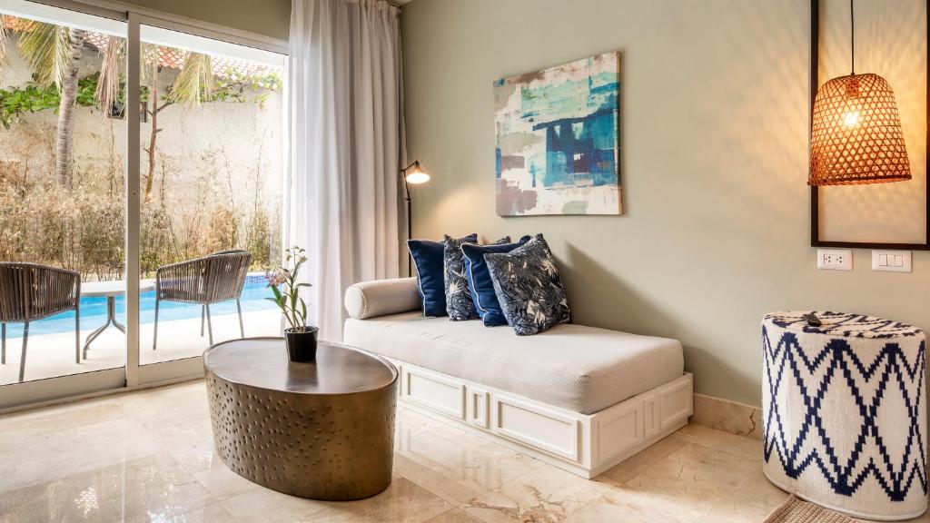 Mastersuite-met-Directe-Toegang-tot-het-Zwembad