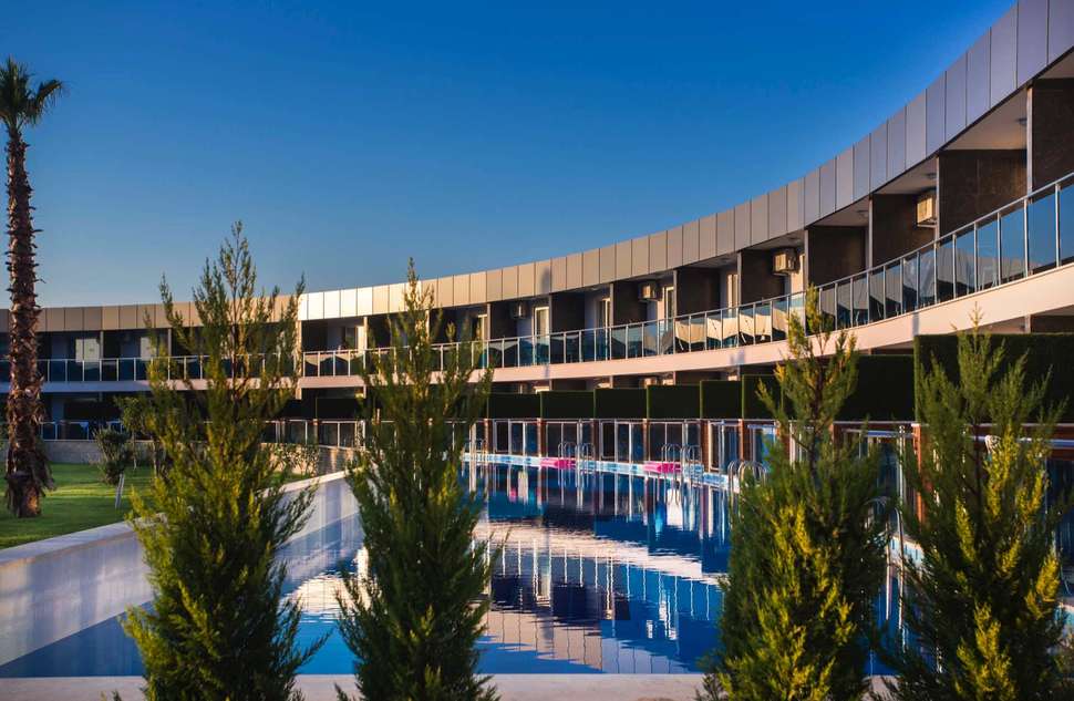 Eftalia-Ocean-Hotel-Swim-Up