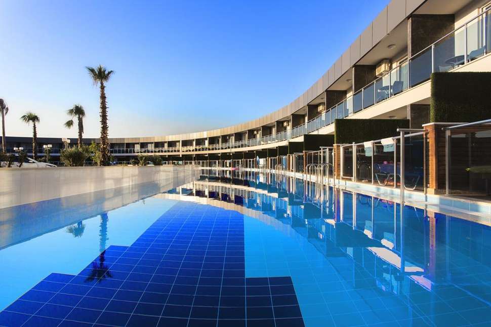 Kindvriendelijk hotel met swim up kamers in Turkije