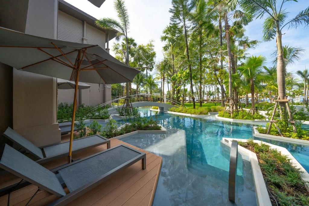 Grand-met-Toegang-tot-het-Zwembad