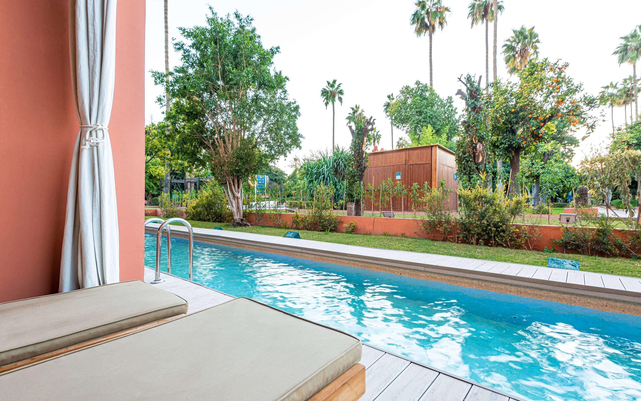 Medina-Gardens-Junior-Swim-Up-Suite