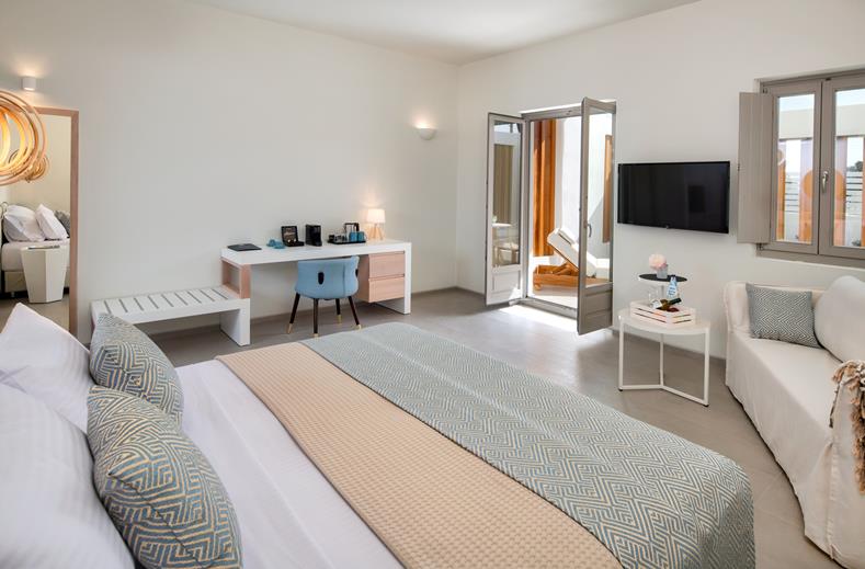 Hotel met Swim Up Kamers Op Santorini in Griekenland