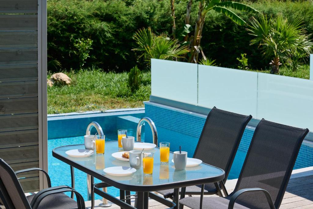 Suites met Privé Zwembad Lefkas, Griekenland