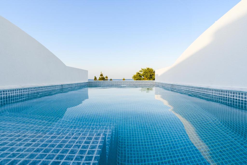 Hotelkamer met Eigen Zwembad In Rhodos