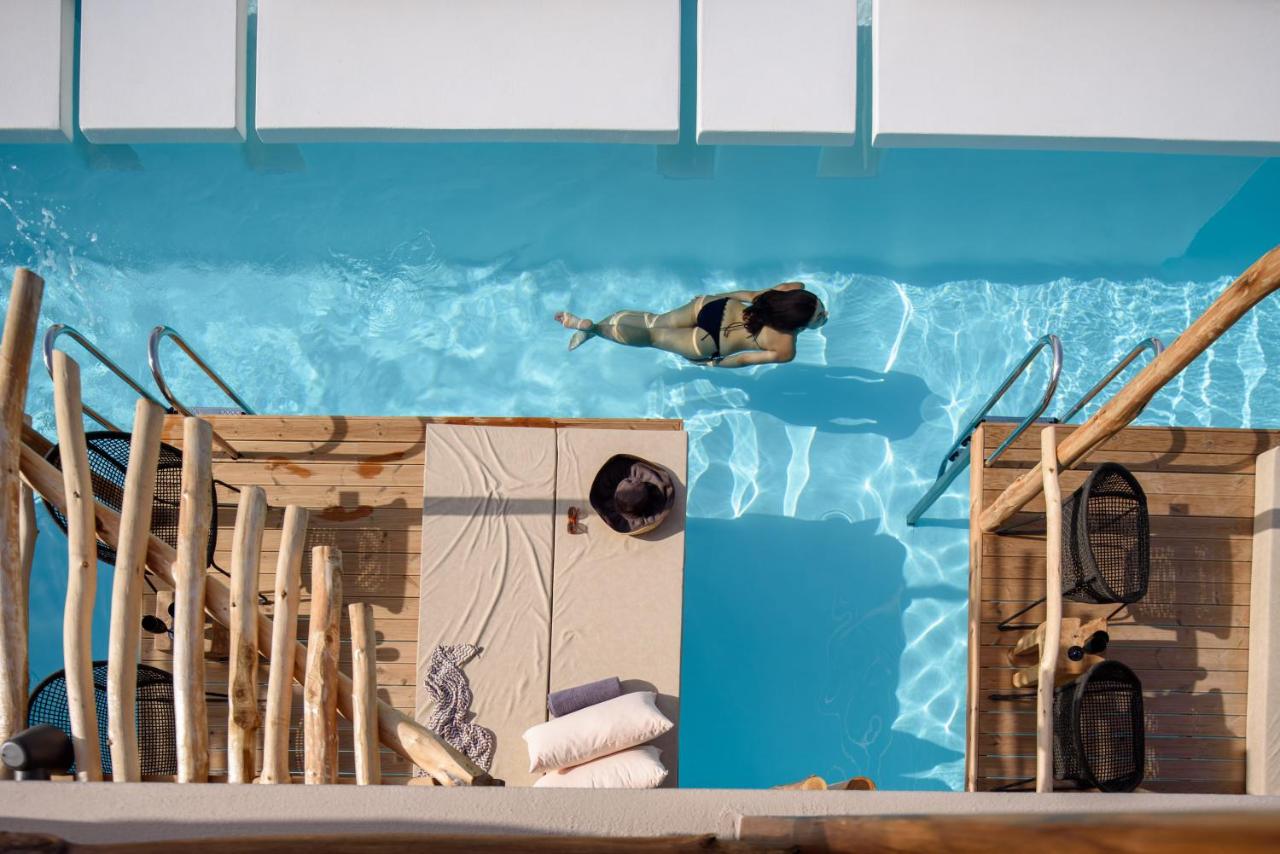 Aletri New Swim Up Hotel 3